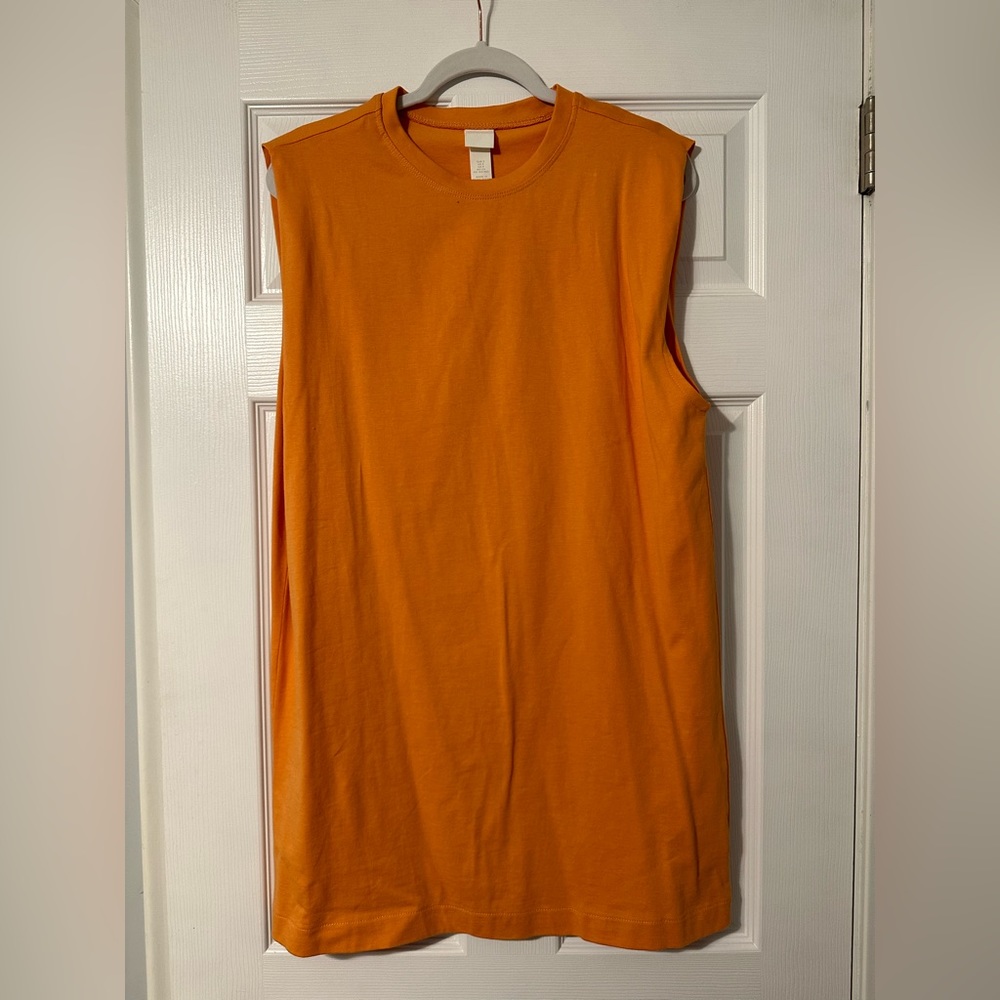 Sleeveless orange dress